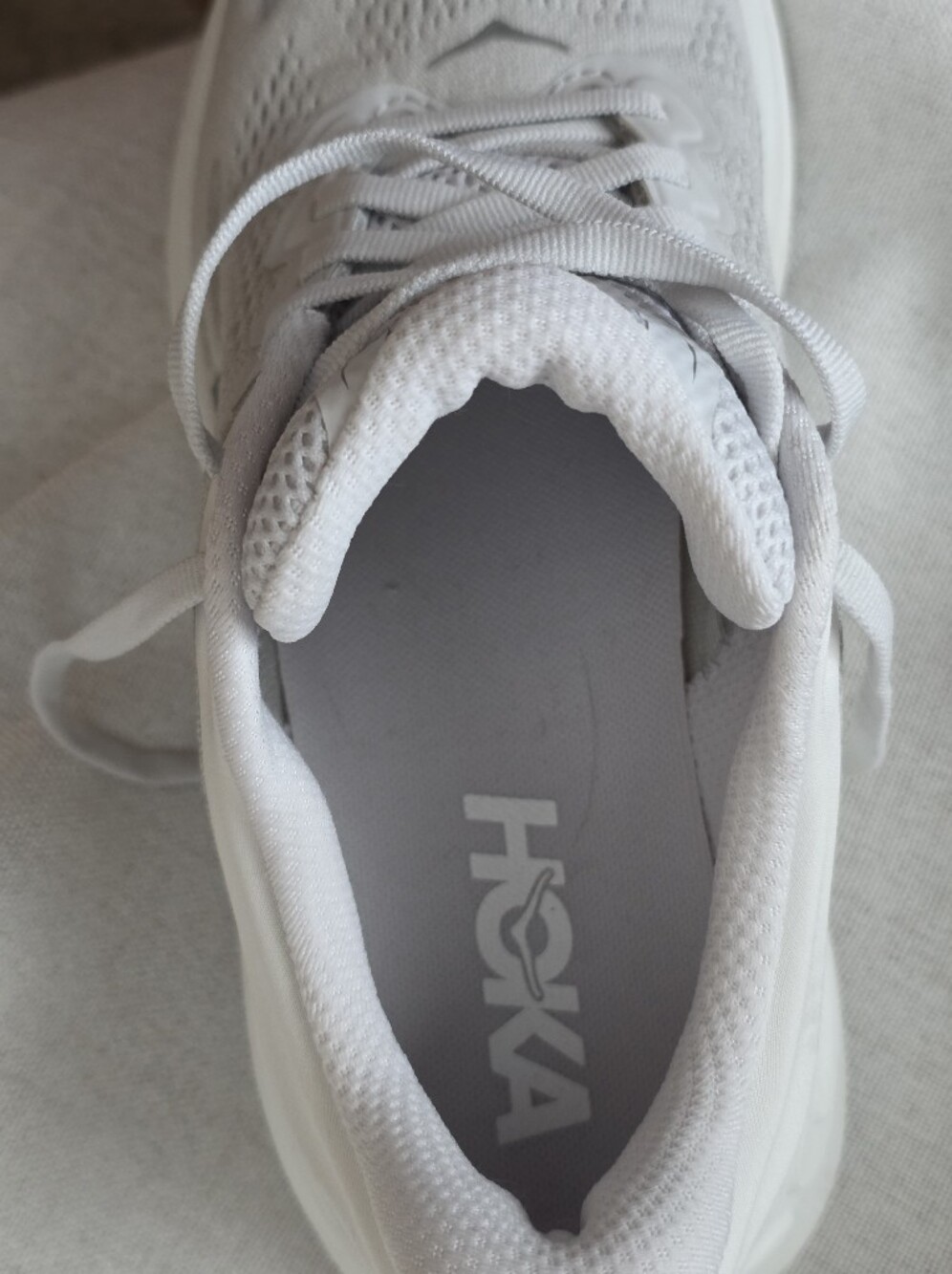 HOKA Women's Bondi 9  Stardust/Silver colorway, US size 8.5B - Picture 4 of 9
